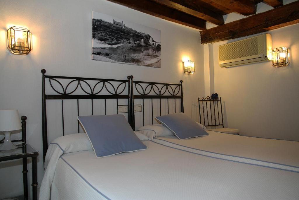 Hostal La Posada De Zocodover Toledo Exterior foto