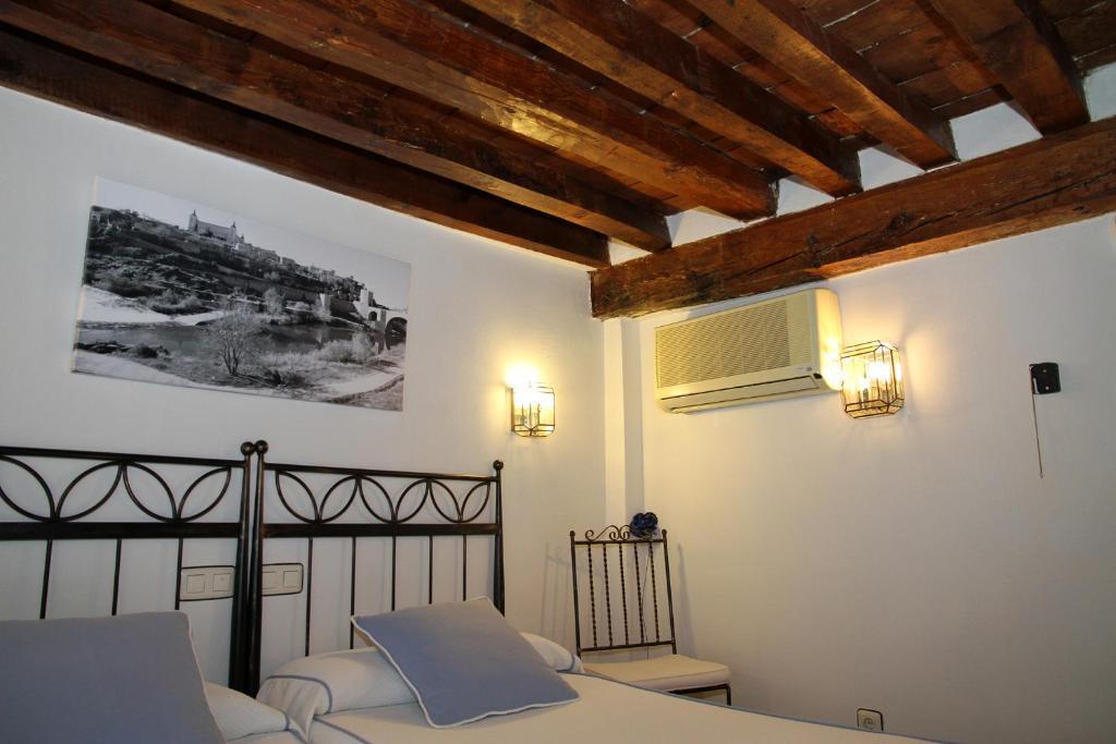 Hostal La Posada De Zocodover Toledo Exterior foto