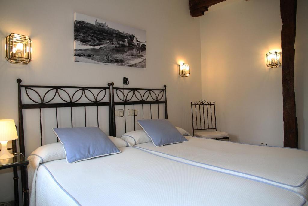 Hostal La Posada De Zocodover Toledo Exterior foto