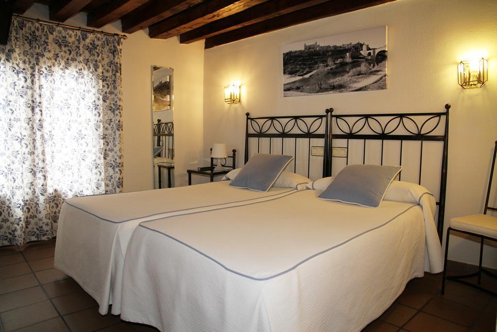 Hostal La Posada De Zocodover Toledo Exterior foto